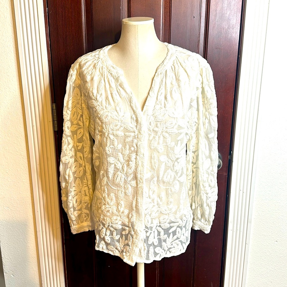 Chicos, beautiful lace peasant blouse